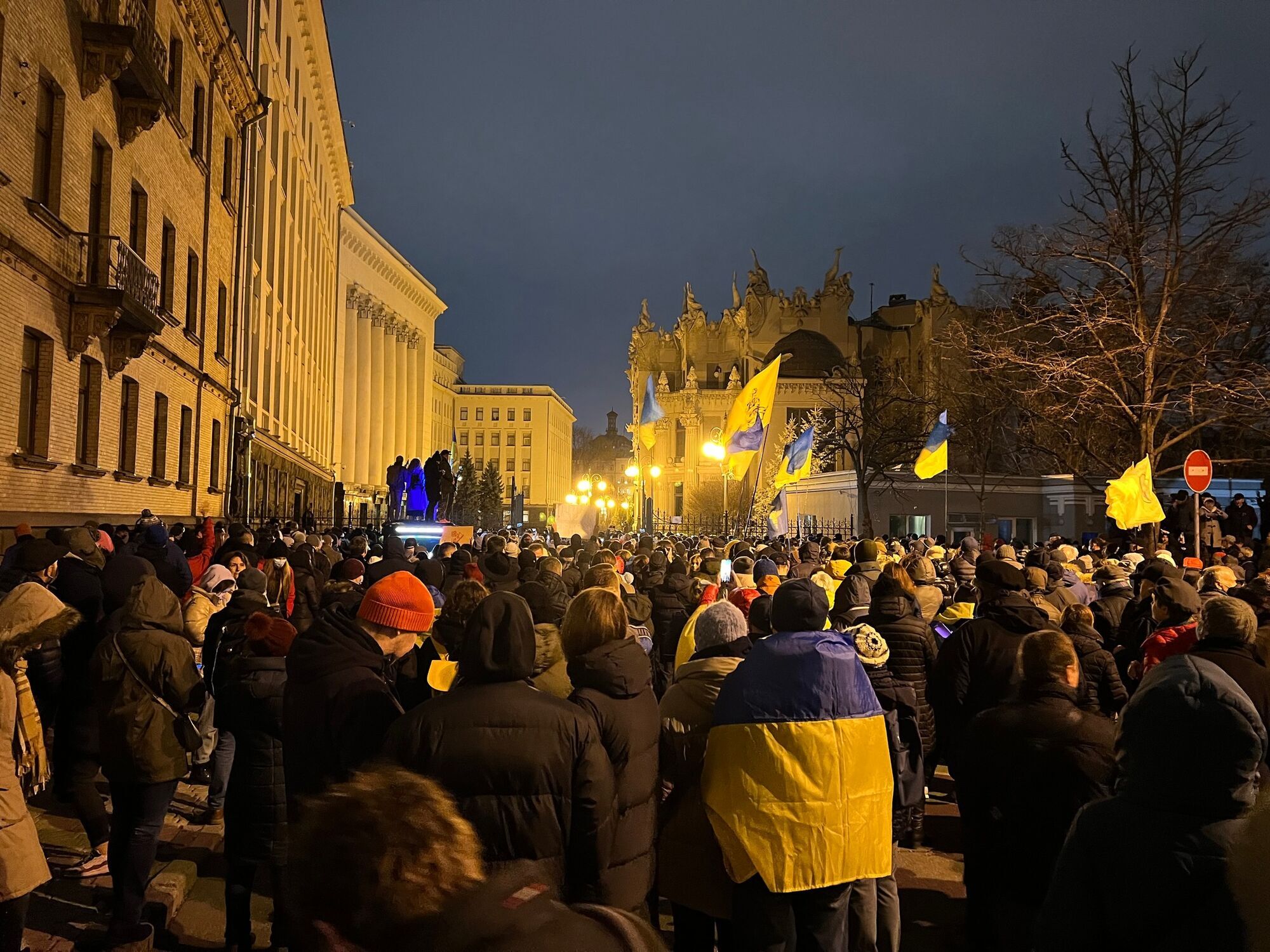 Страх на Банковой окончательно затмевает здравый смысл