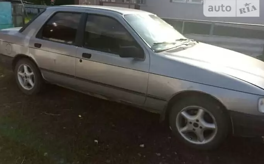 Ford Sierra за $1000