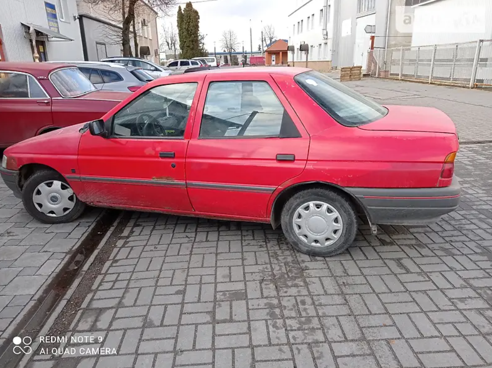 Ford Orion за $1000