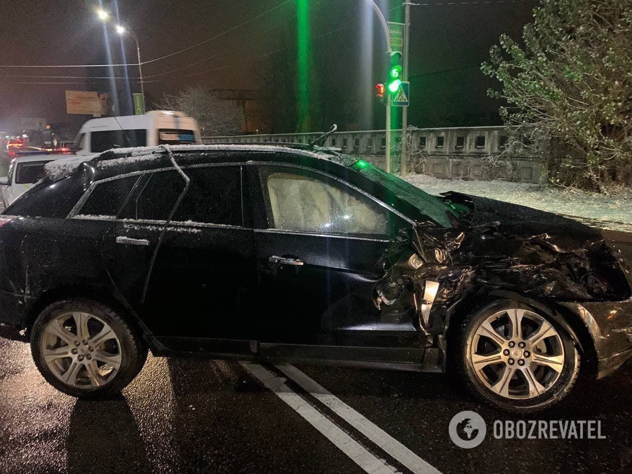 Внаслідок ДТП постраждали водій та пасажирка легковика.