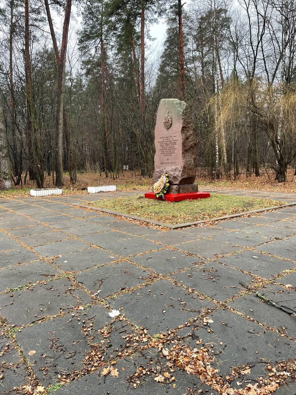 В Калиновке снесли памятник НКВД
