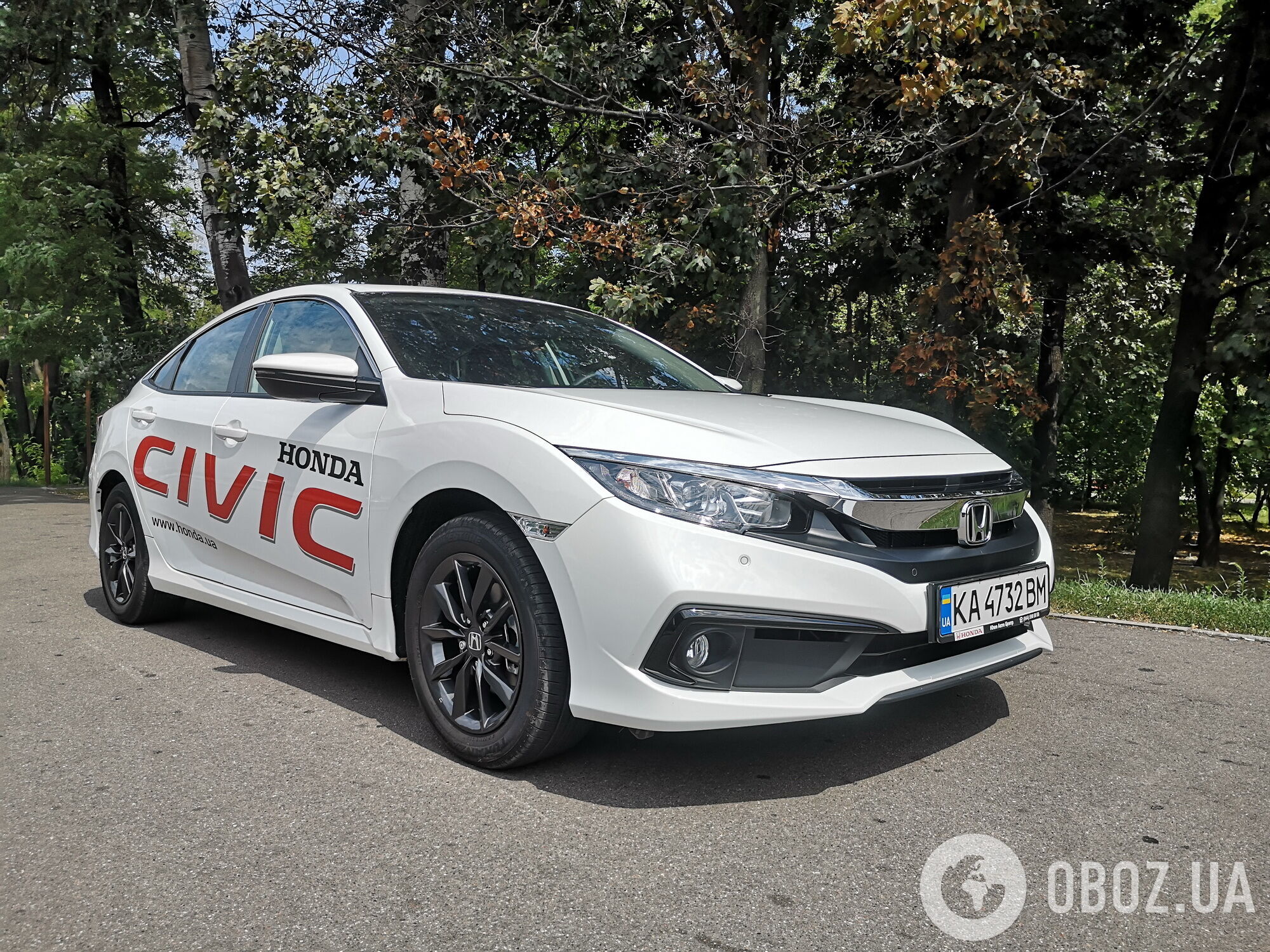 Седан Honda Civic появился в Украине достаточно давно, но несмотря на это автомобиль не перестает удивлять