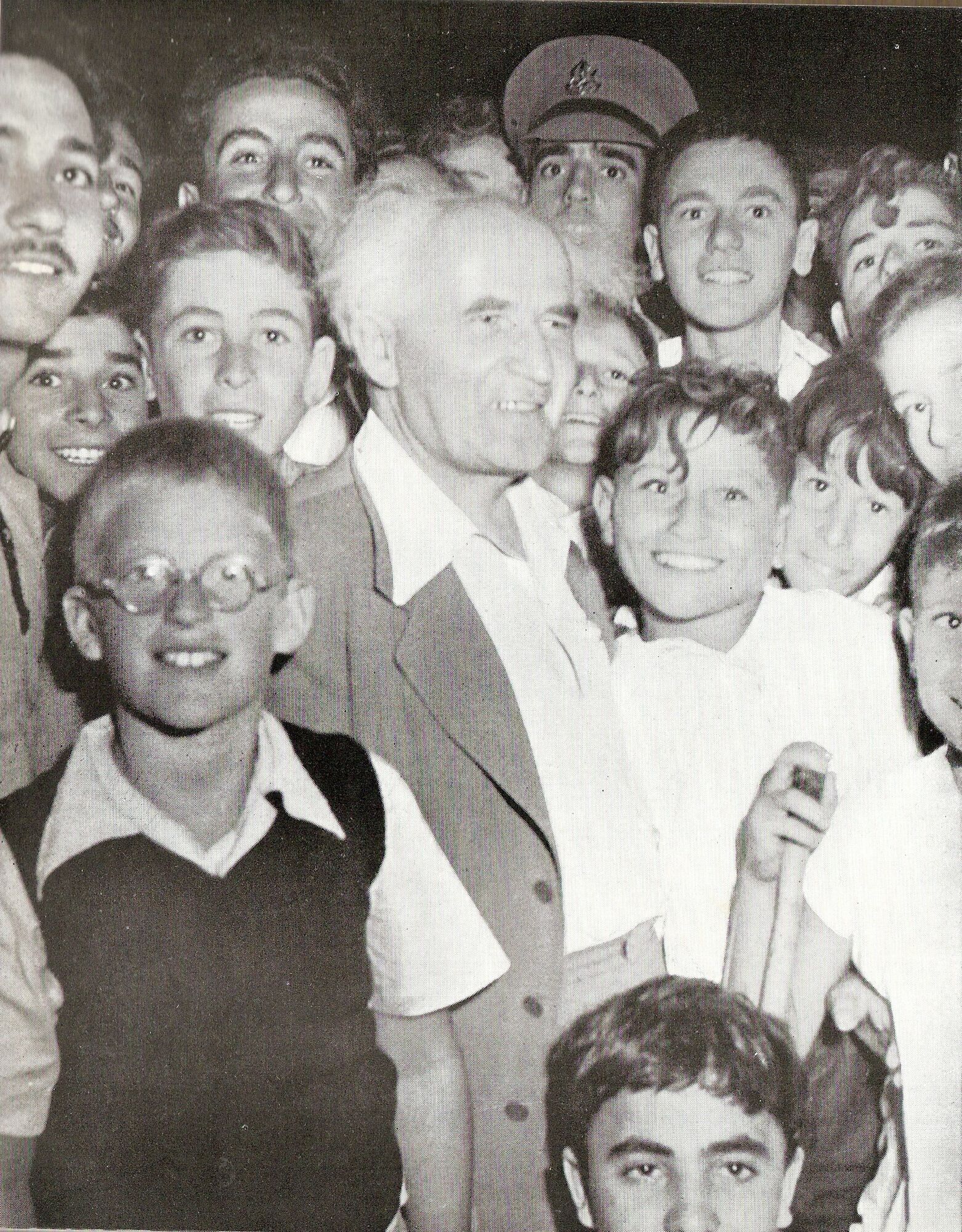 Давид Бен-Гурион на молодежной конференции, начало 1950-х