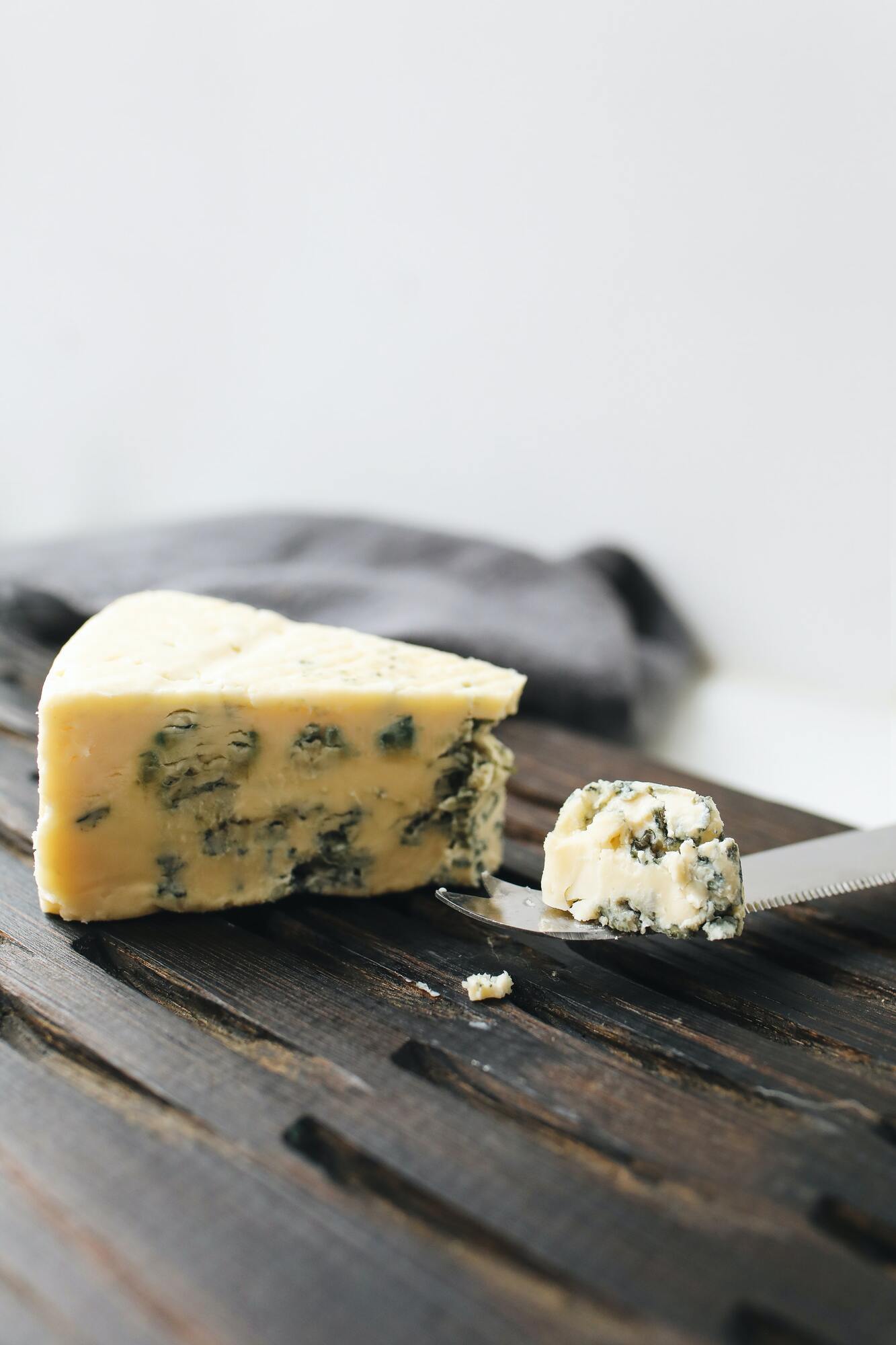 Сколько можно в день съедать сыра с плесенью