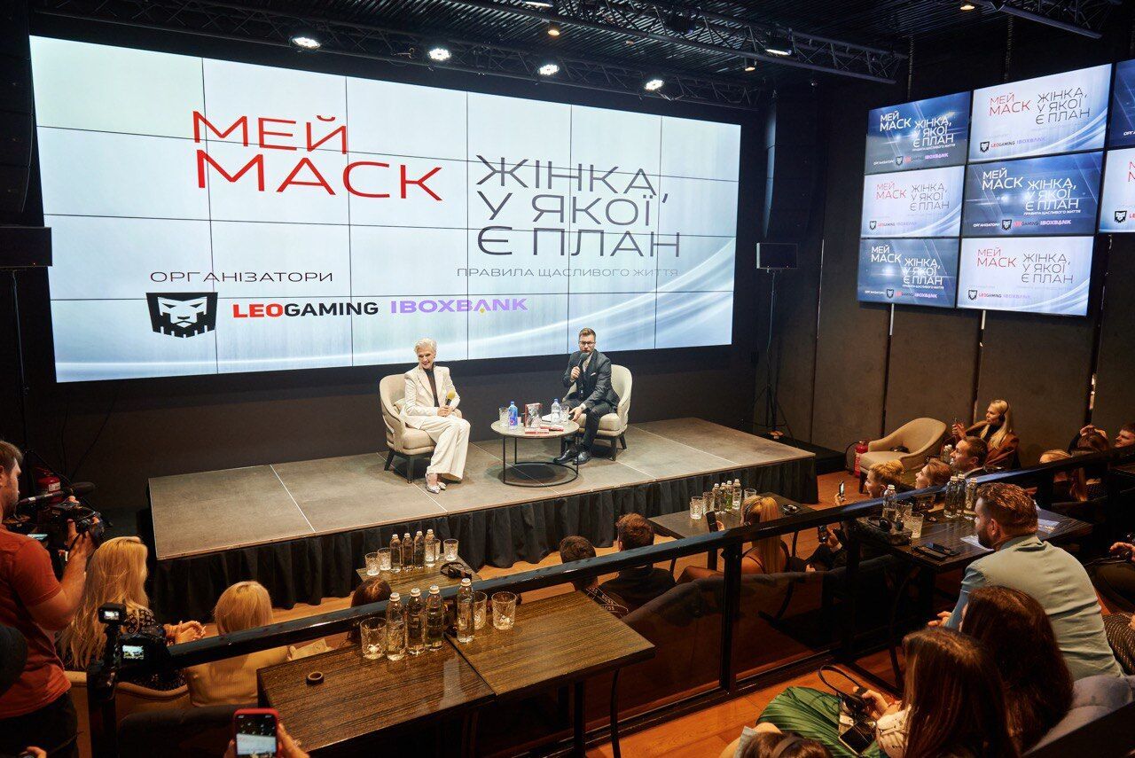 Мэй Маск в Киеве: о чем рассказала мама Илона украинским поклонникам