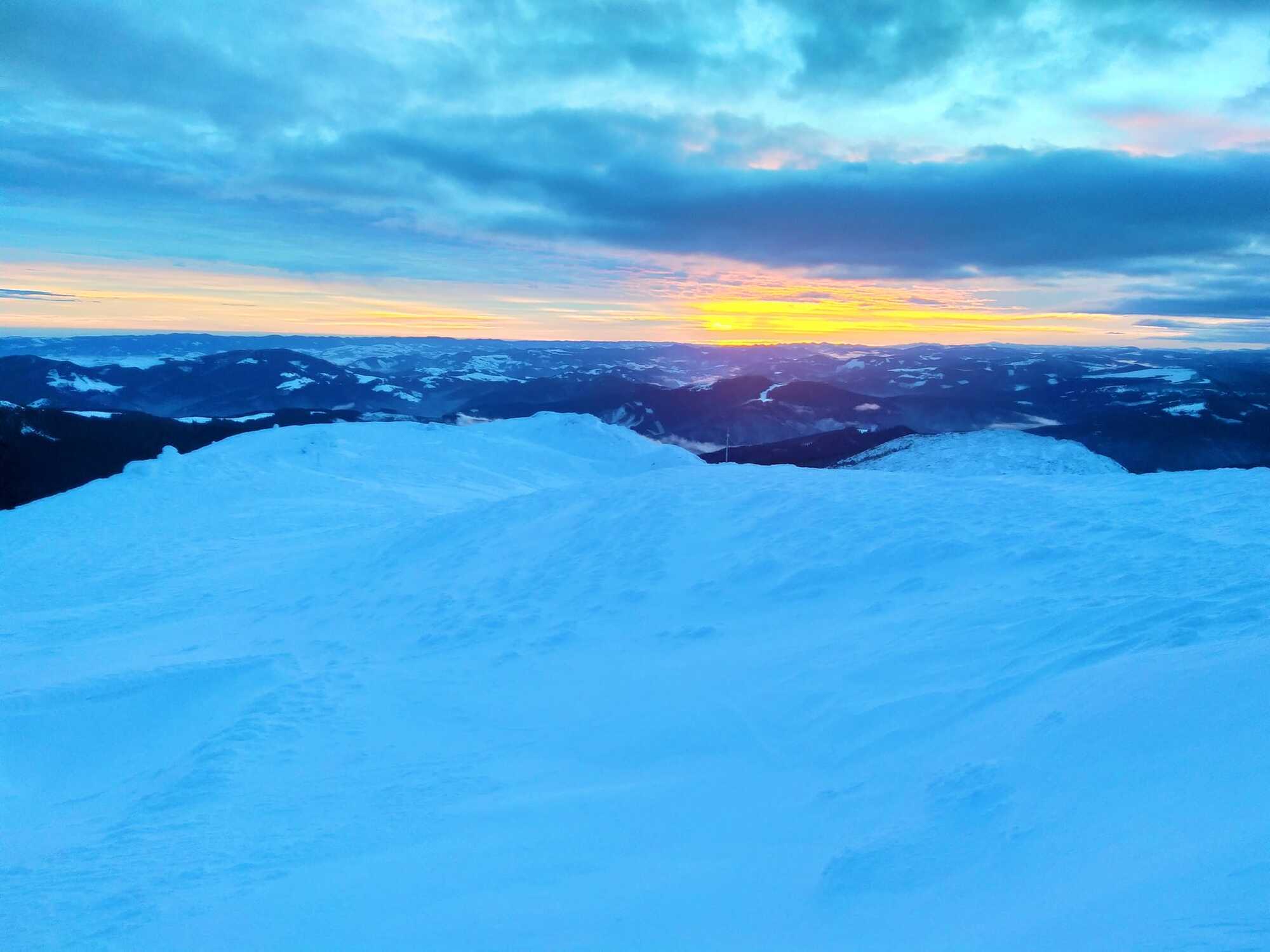 Восход солнца на горе Пип Иван