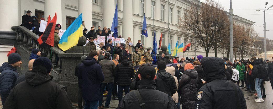 На пікеті були присутні учасники ООС