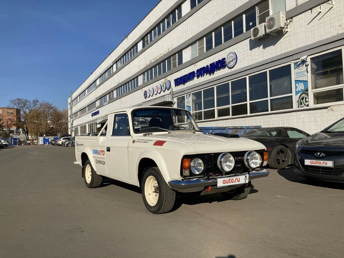 Цей пікап був збудований майстрами Іжевського автозаводу спеціально для заводської ралійної команди