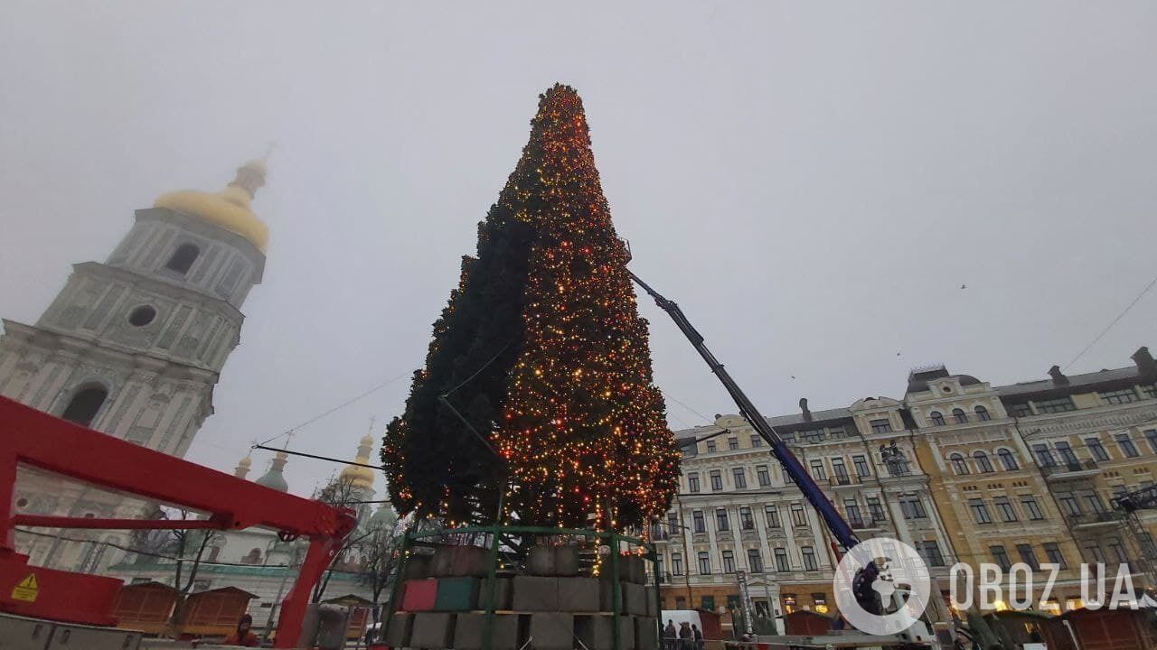 Новогодняя ель на Софийской площади