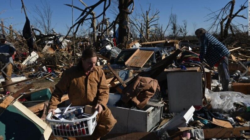 Американские издания рассказали истории людей, выживших после торнадо