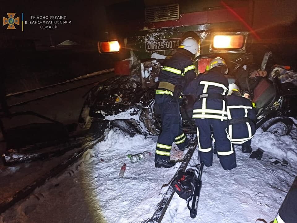 В Івано-Франківській області в ДТП загинуло двоє людей