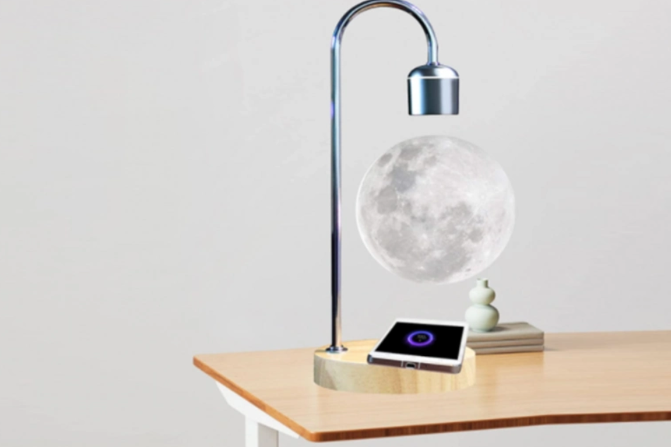 Лампа "Місяць, що плаває" із зарядним пристроєм.