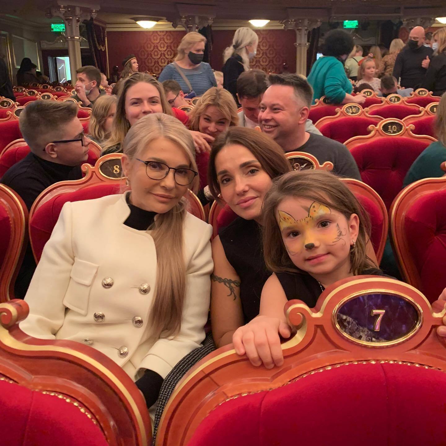 Тимошенко у театрі.