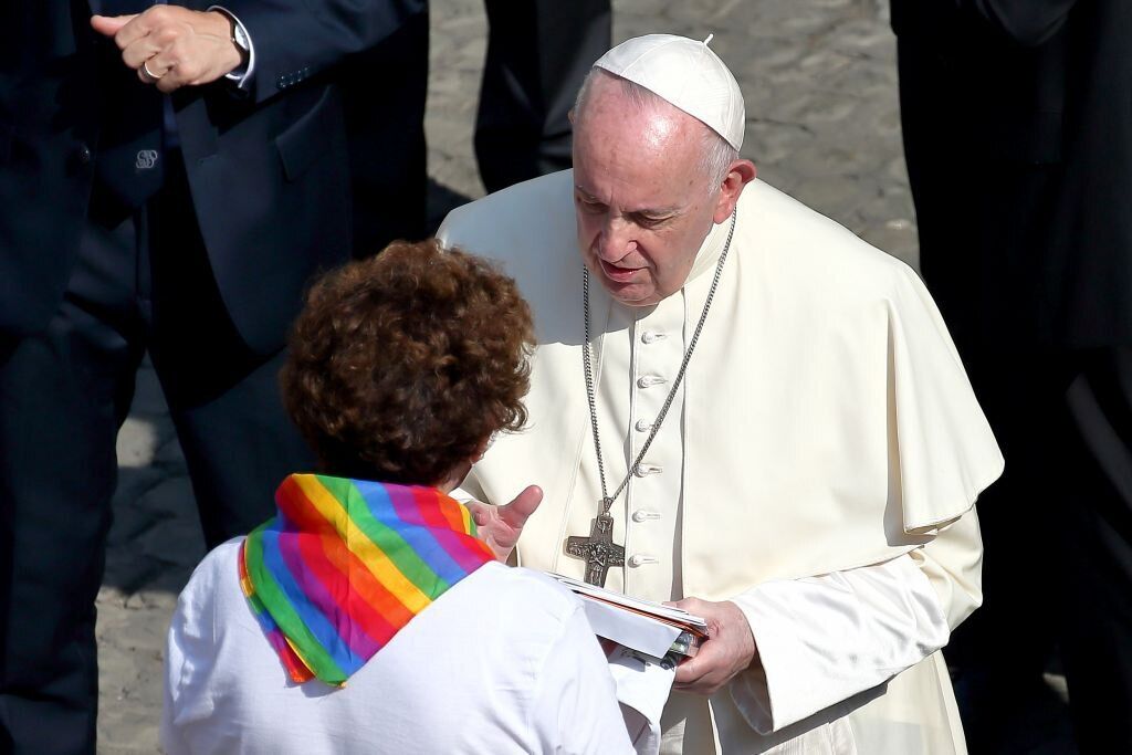 Папа Франциск захищає представників ЛГБТ-спільноти