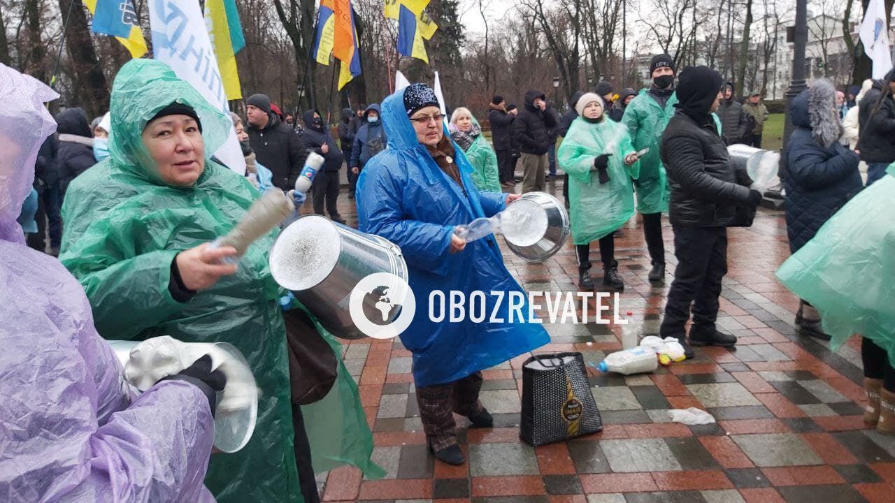 Мітингувальники вимагають відтермінувати запровадження РРО.