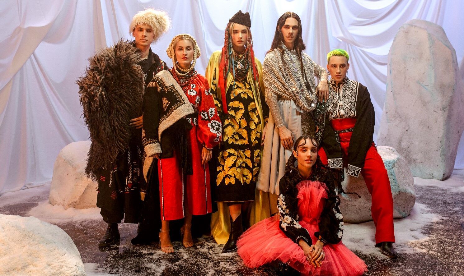 Истоки из мотанки и "Анатомия" любви: ТО-МА представила клип с украинскими мотивами