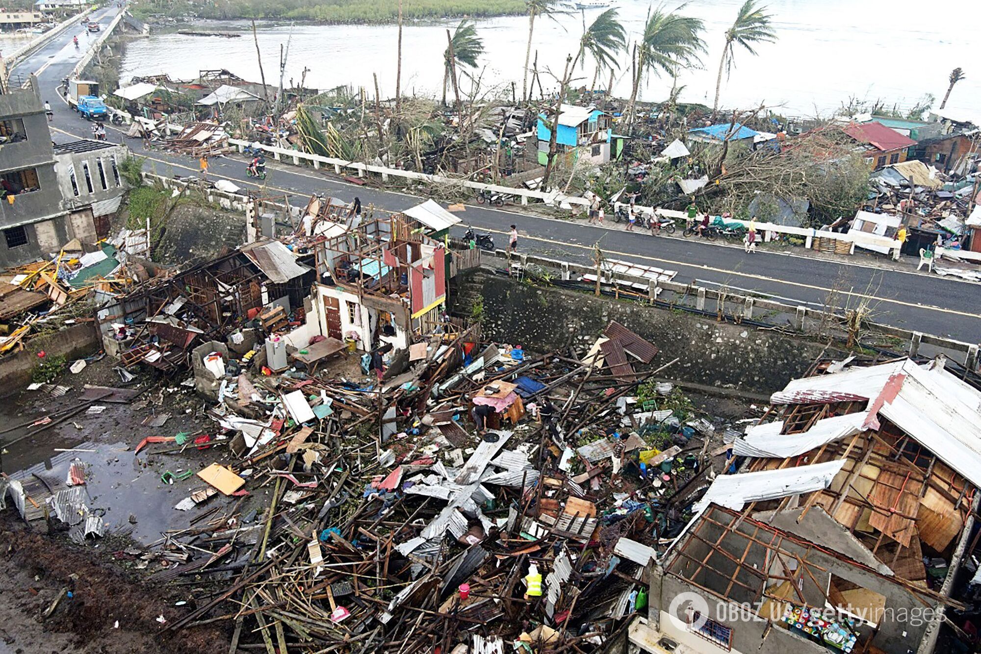 Тайфун нанес убытков на сотни миллионов долларов.
