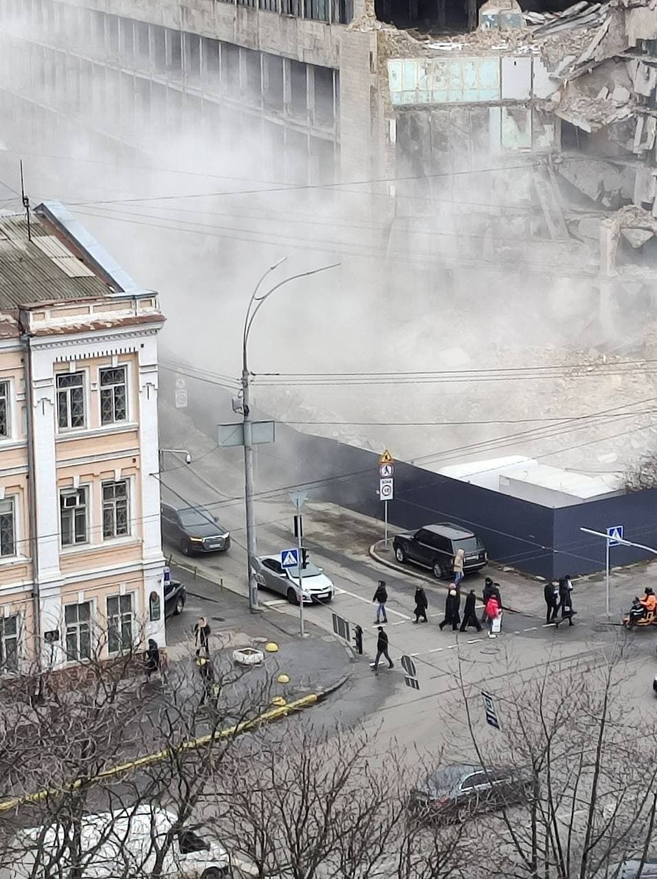 Що зведуть на місці корпусу поки що не відомо.