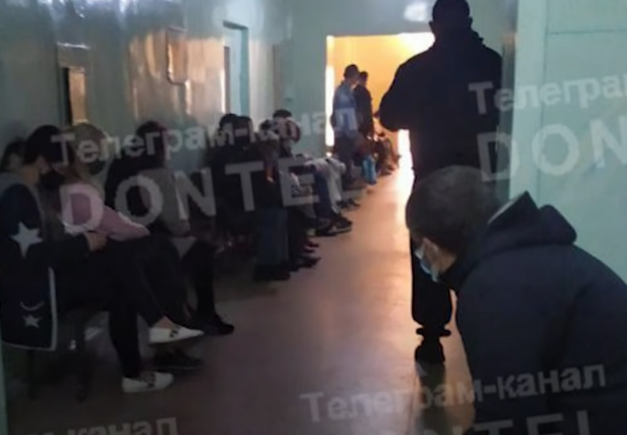 В Донецке очередь к врачу занимают еще с 6 утра