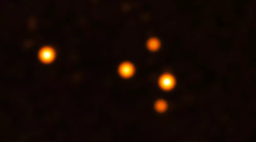Ученые получили более четкие снимки центра Млечного Пути.