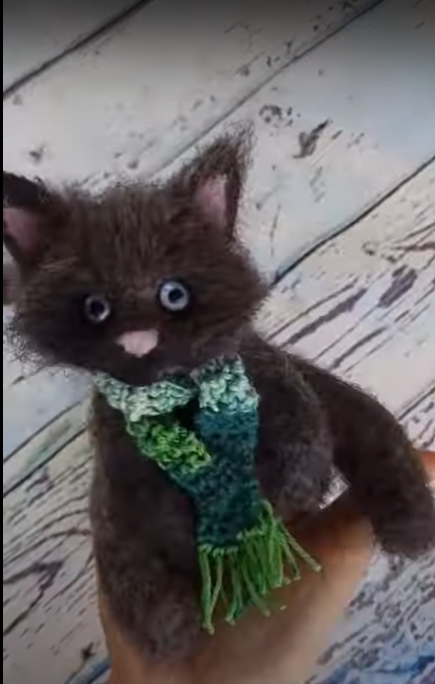 Екатерина также мастерит игрушки