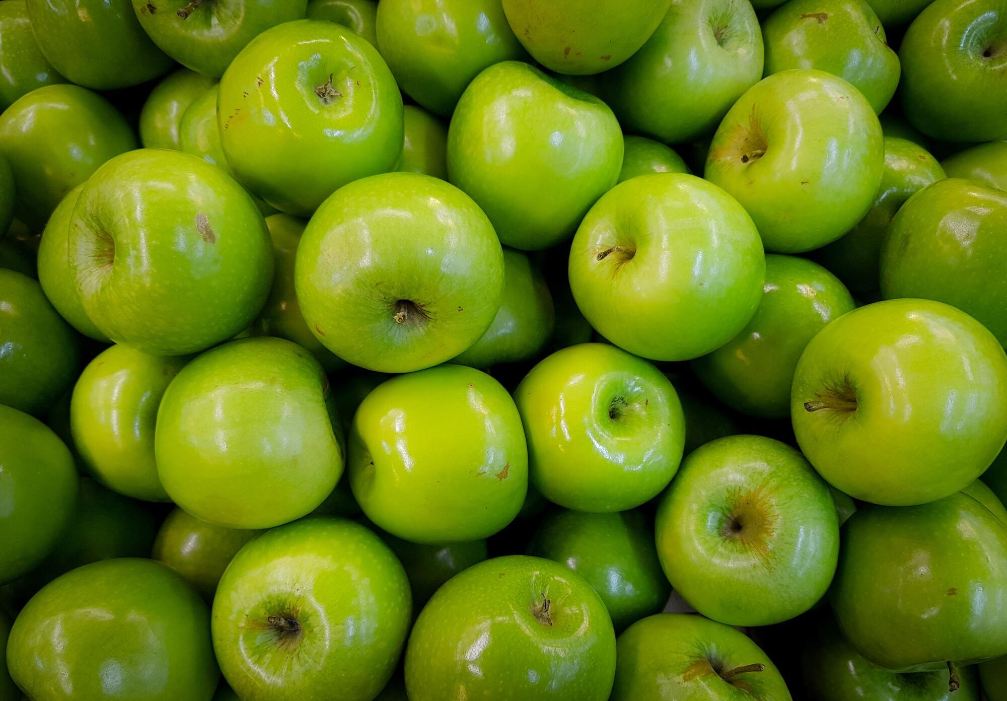 Зелені яблука