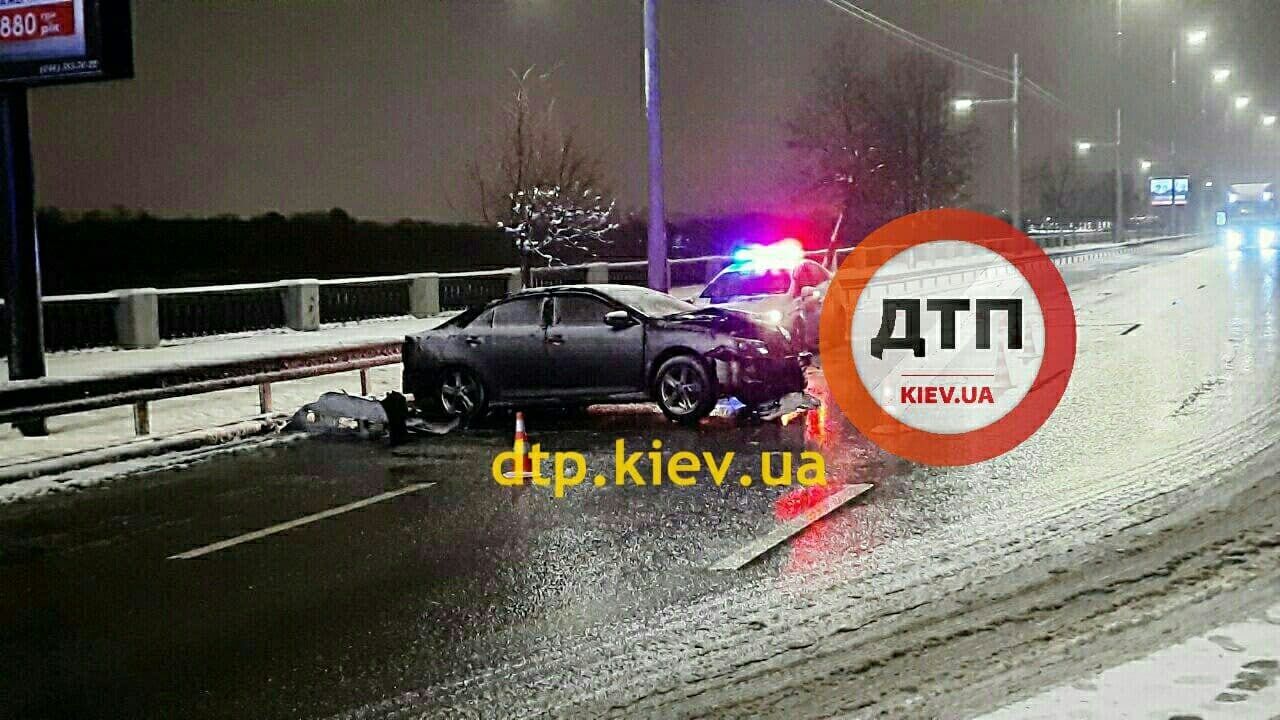 ДТП на Набережном шоссе в Киеве