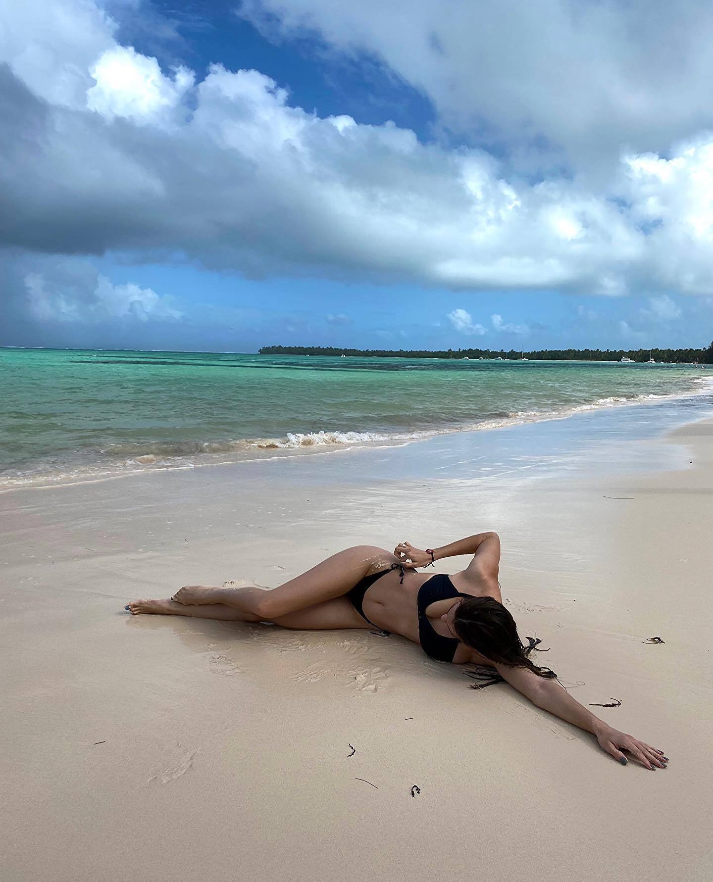 Дарья Кучерук на пляже Доминиканской республики