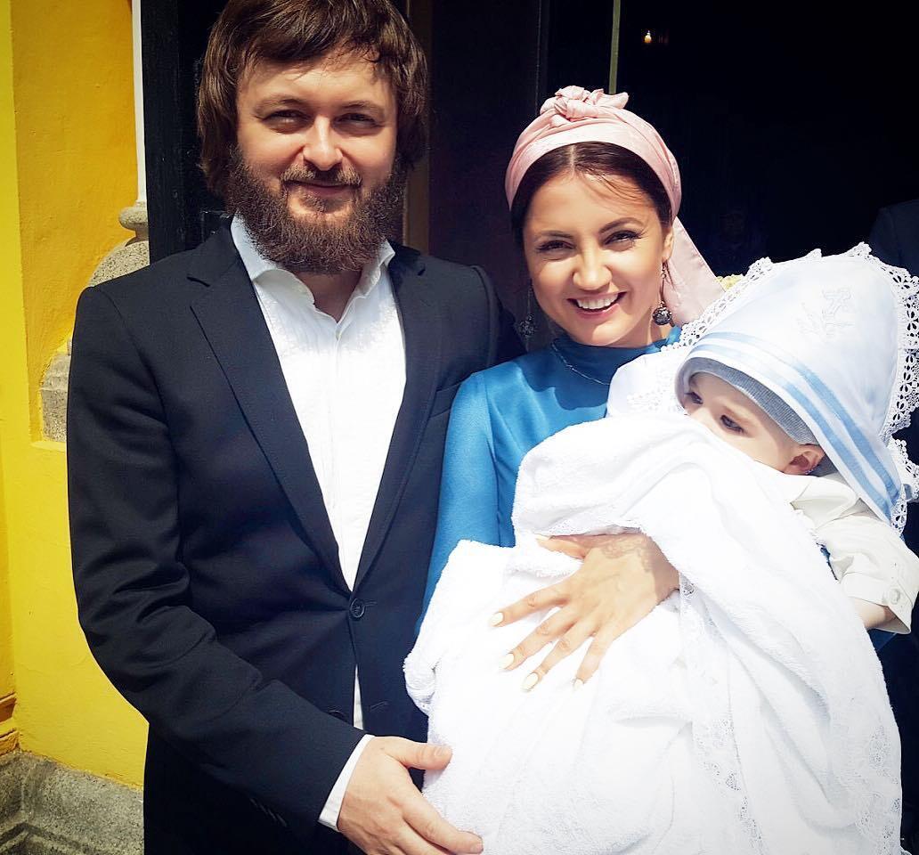 Оля та Михайло хрестили сина спільної подруги