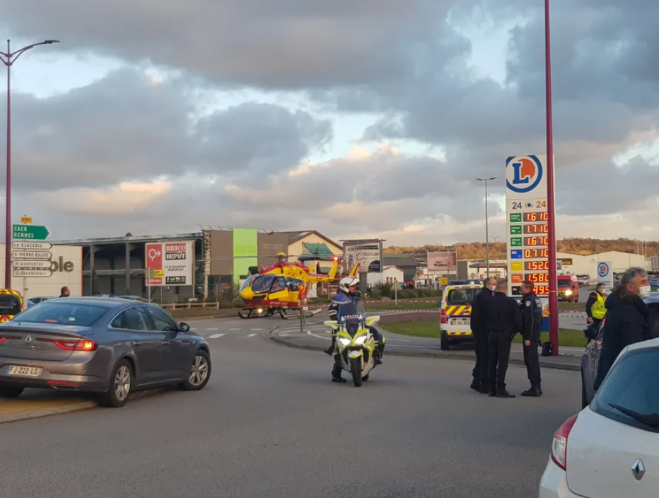 Нападение на полицейских произошло на северо-западе Франции.