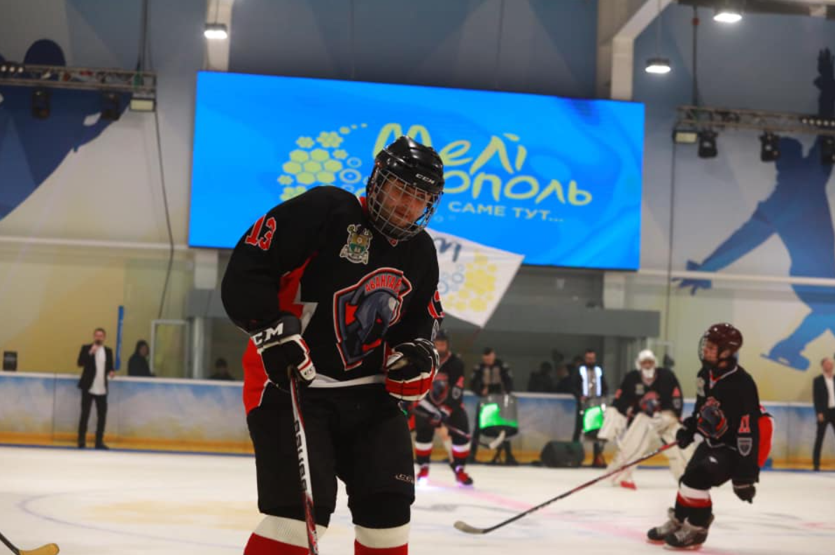 В Мелитополе открылась Ледовая арена