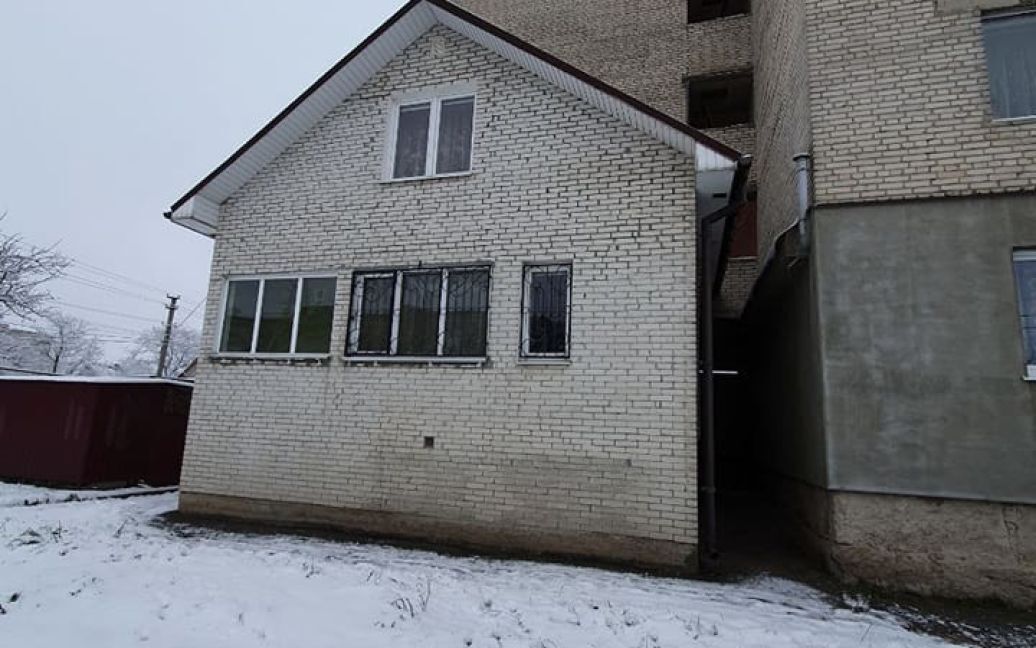 На Волыни владелица 2-комнатной квартиры незаконно пристроила к ней огромное здание