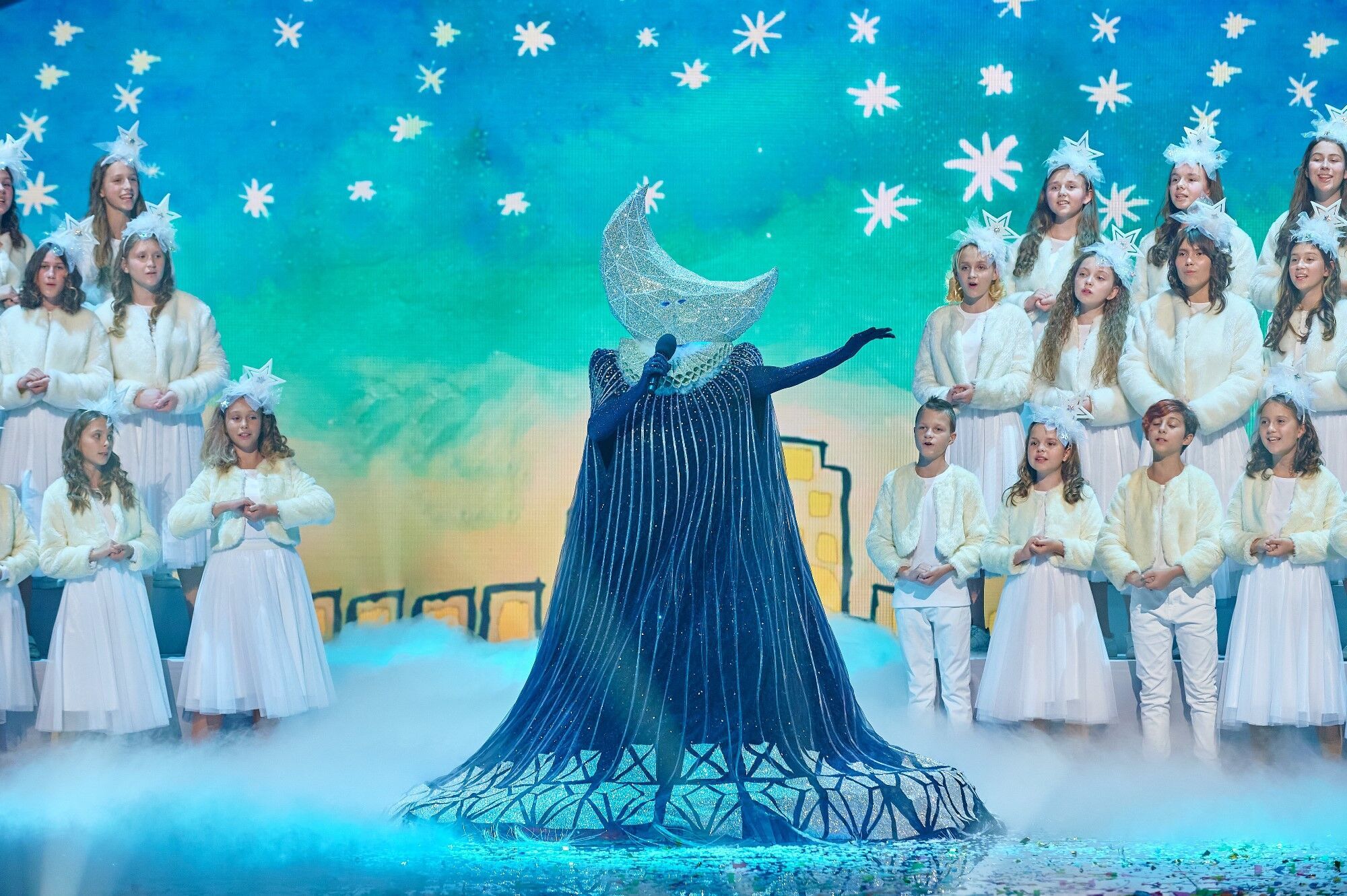 Шоу "Новогодняя Маска на канале "Украина"