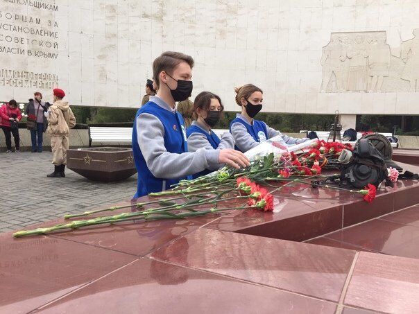 Новости Крымнаша. Предатели рвались в Россию, перепутав ее с совдепией