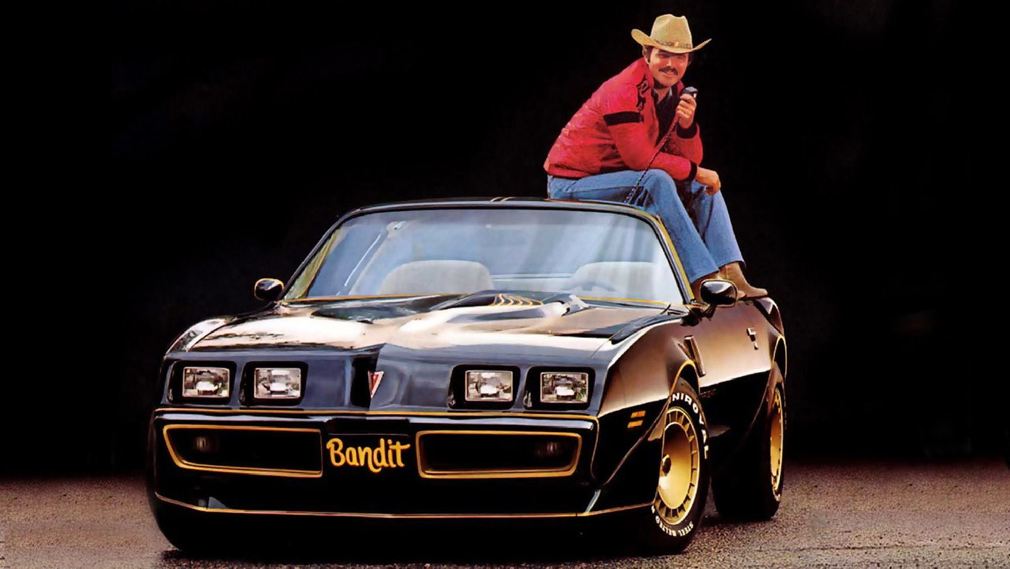 Берт Рейнольдс и его Pontiac Firebird Trans Am из фильма "Полицейский и бандит"