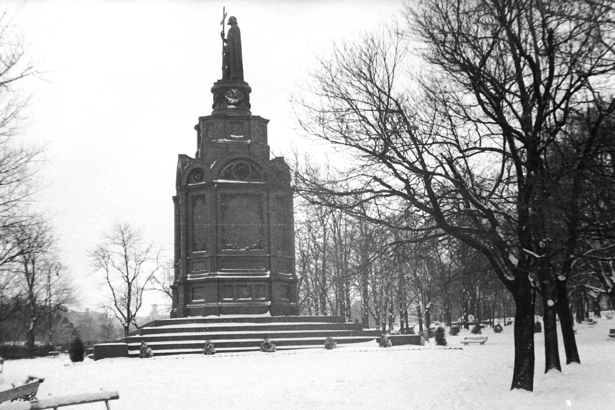 Пам'ятник Володимиру Великому.