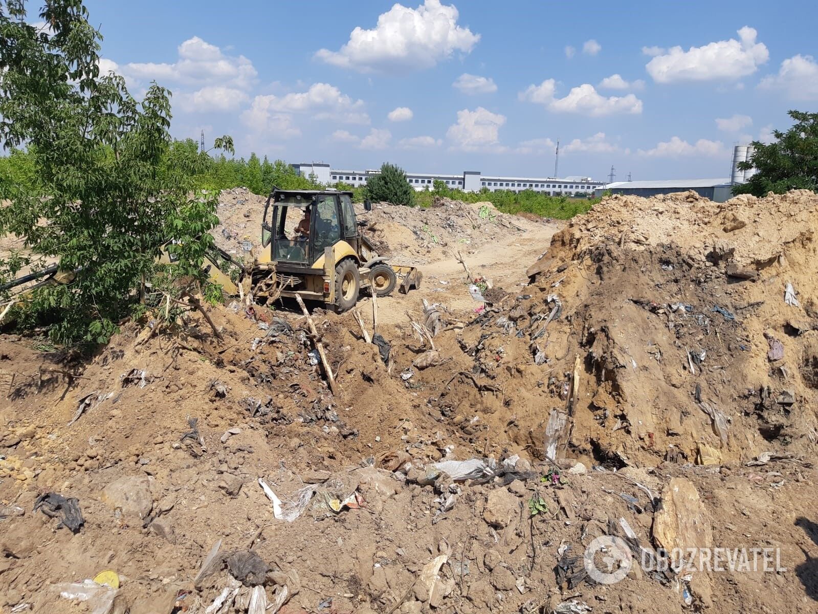 К поисковым работам была привлечена тяжелая техника