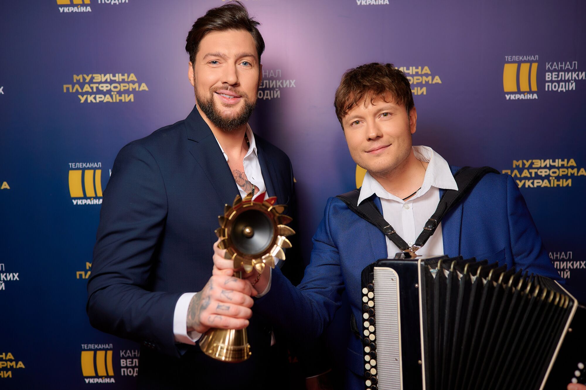 Співак Олег Кінзов отримав нагороду.