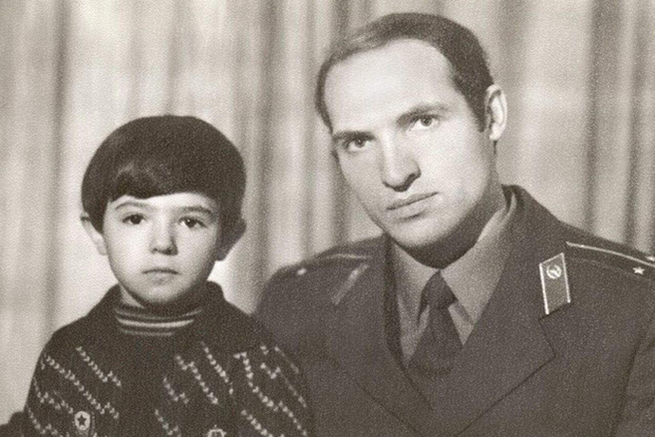 Лукашенко зі старшим сином Віктором у дитинстві