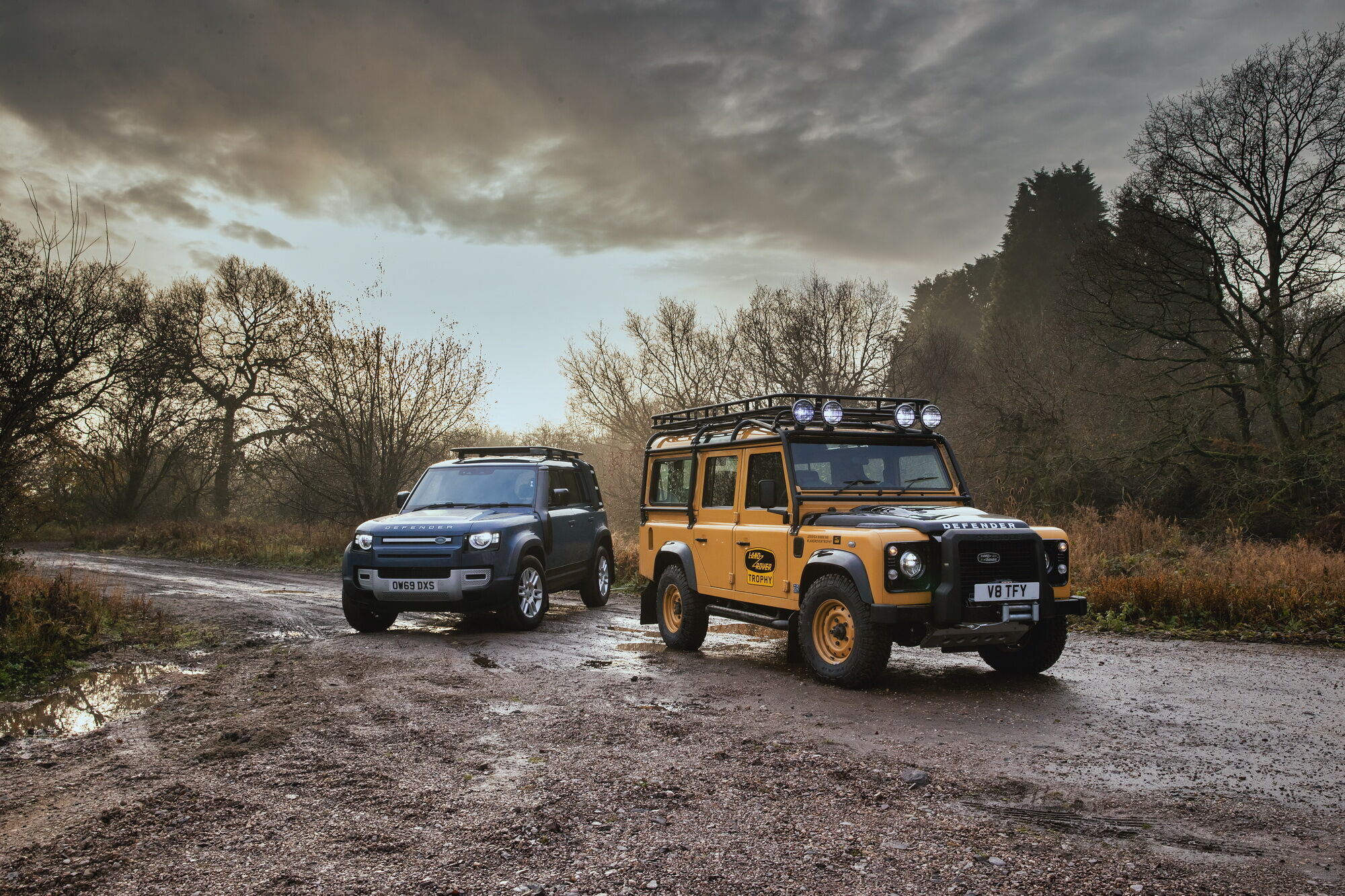 Автомобілі Trophy розроблені на основі модернізованої специфікації Defender Works V8 2012-2016 років