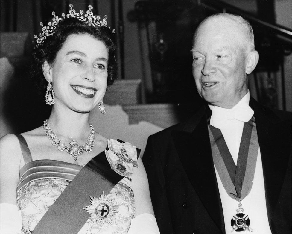 королева Єлизавета і Дуайт Ейзенхауер