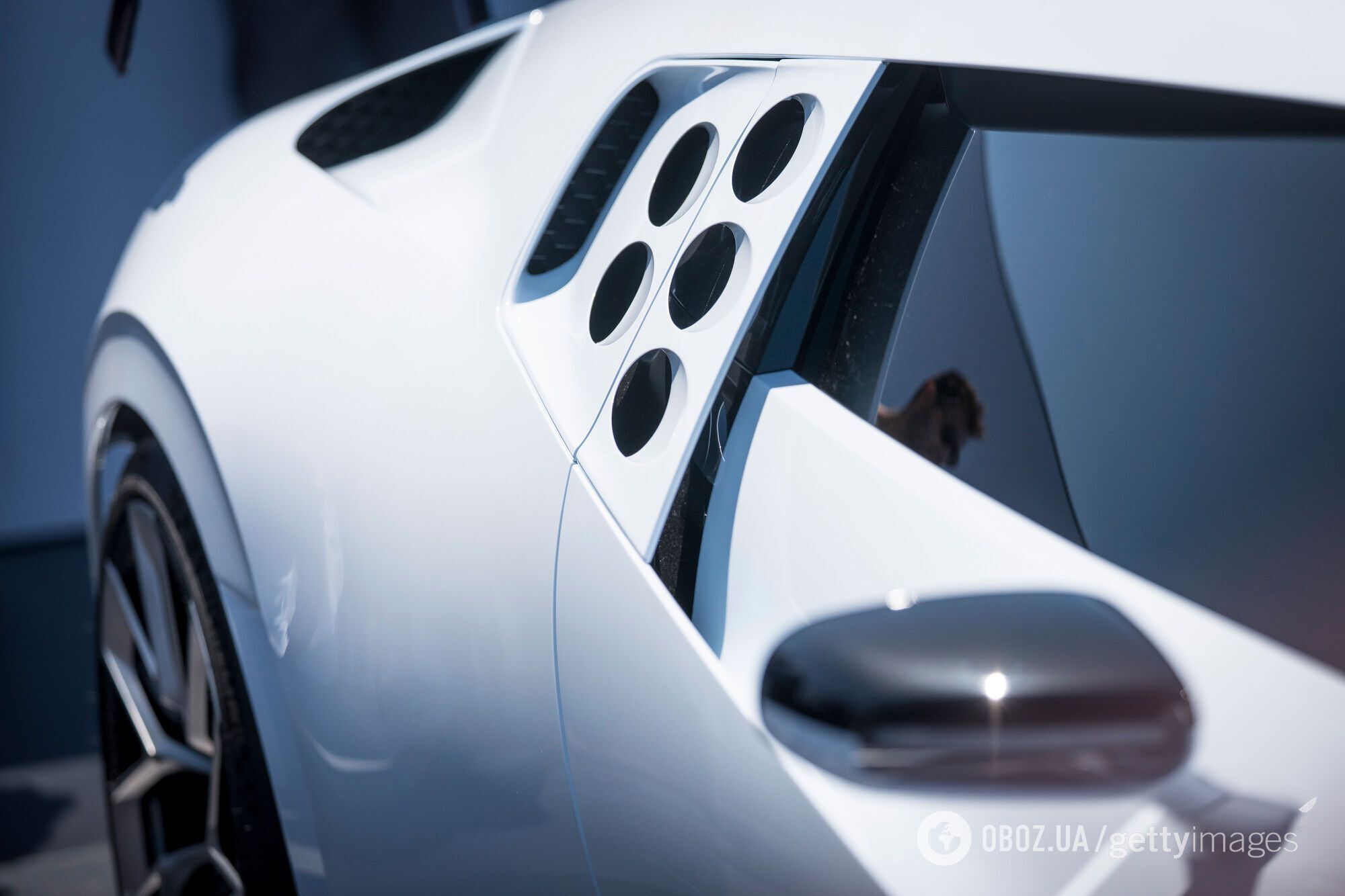 Эта модель Bugatti оснащена 16-цилиндровым двигателем