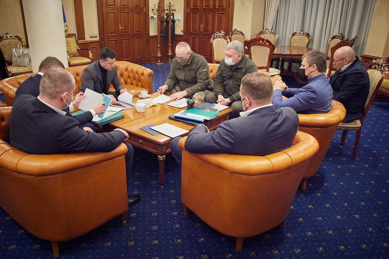 Владимир Зеленский на совещании по поводу гибели воинов ВСУ