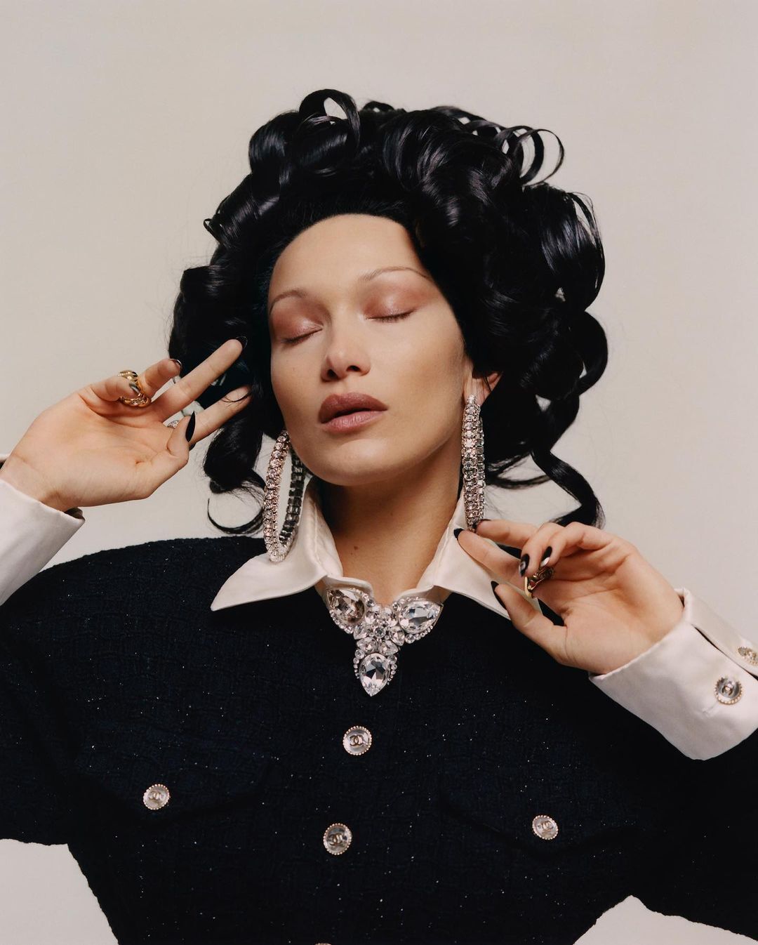 Белла Хадид в фотосессии для Vogue