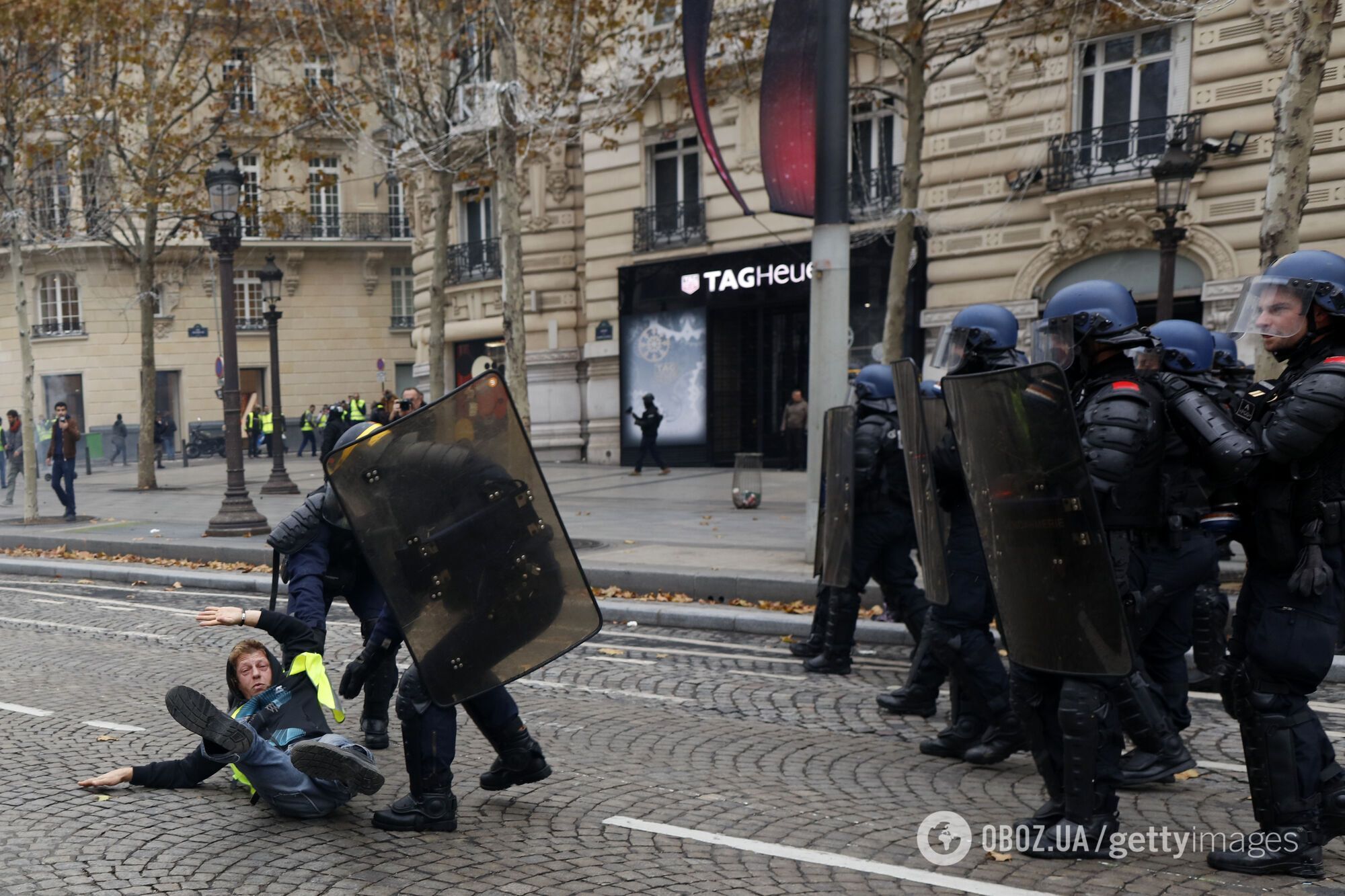 Задержание протестующих 24 ноября 2018 года в Париже