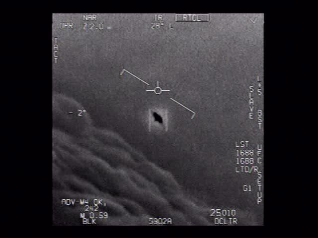 НЛО з'явилося на радарах у 2004 році.