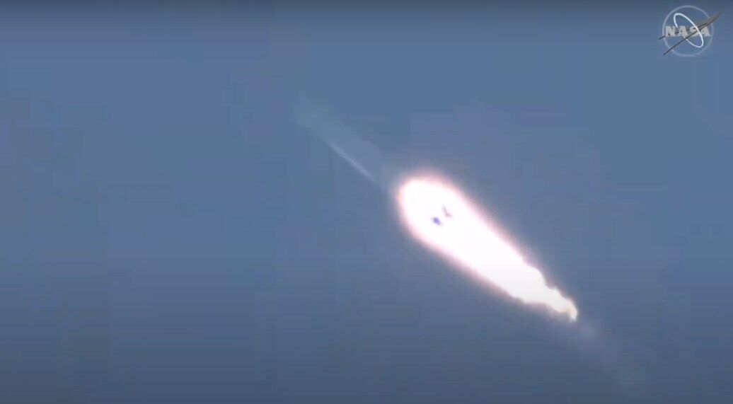 Ракета вывела на орбиту корабль с грузом для МКС.