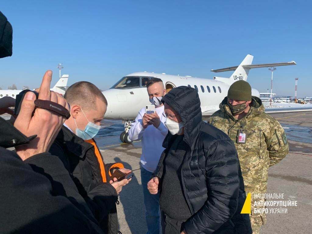 В "Борисполе" при попытке бегства задержали топ-фигуранта дела ПриватБанка. Фото