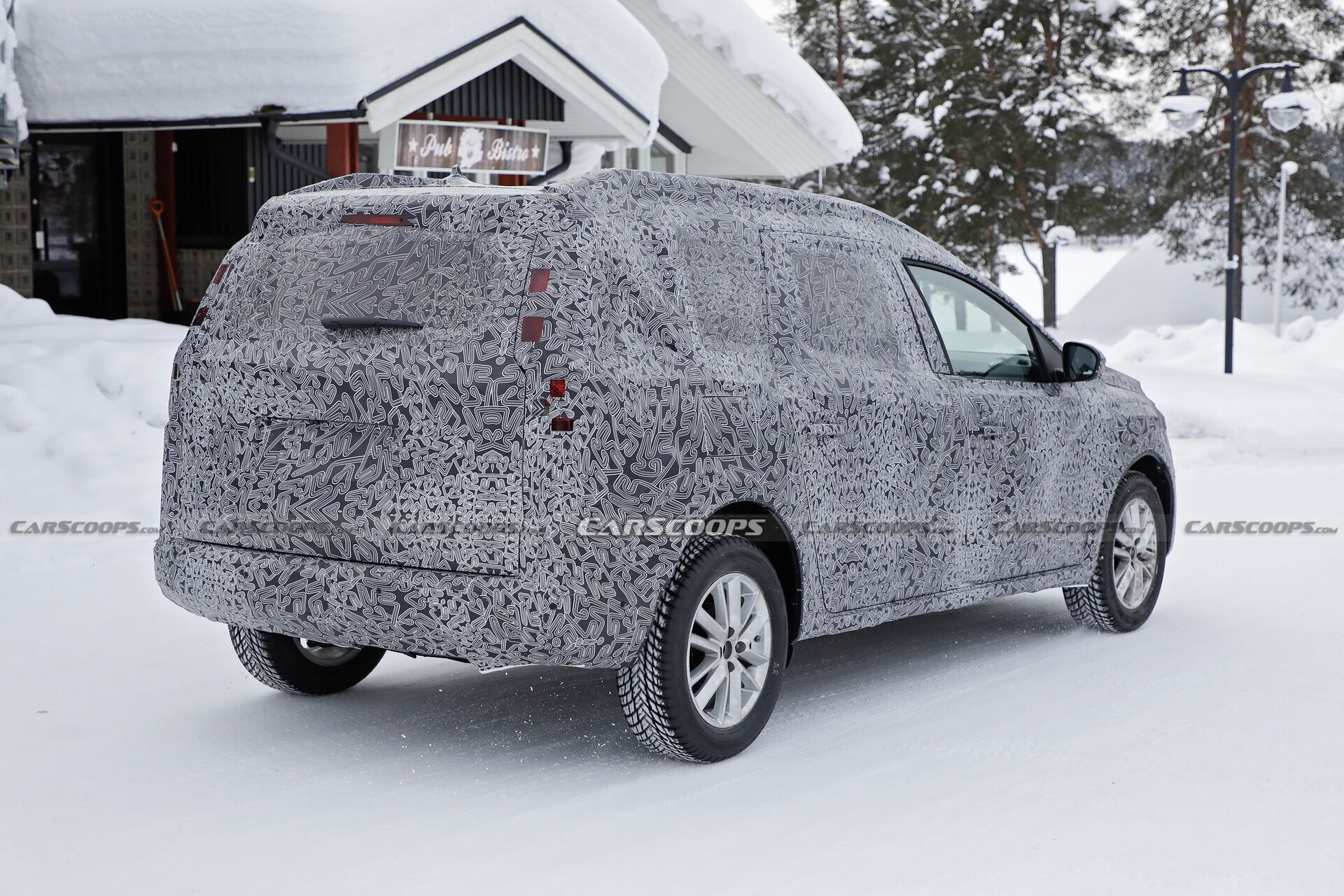 Задняя часть Dacia Logan