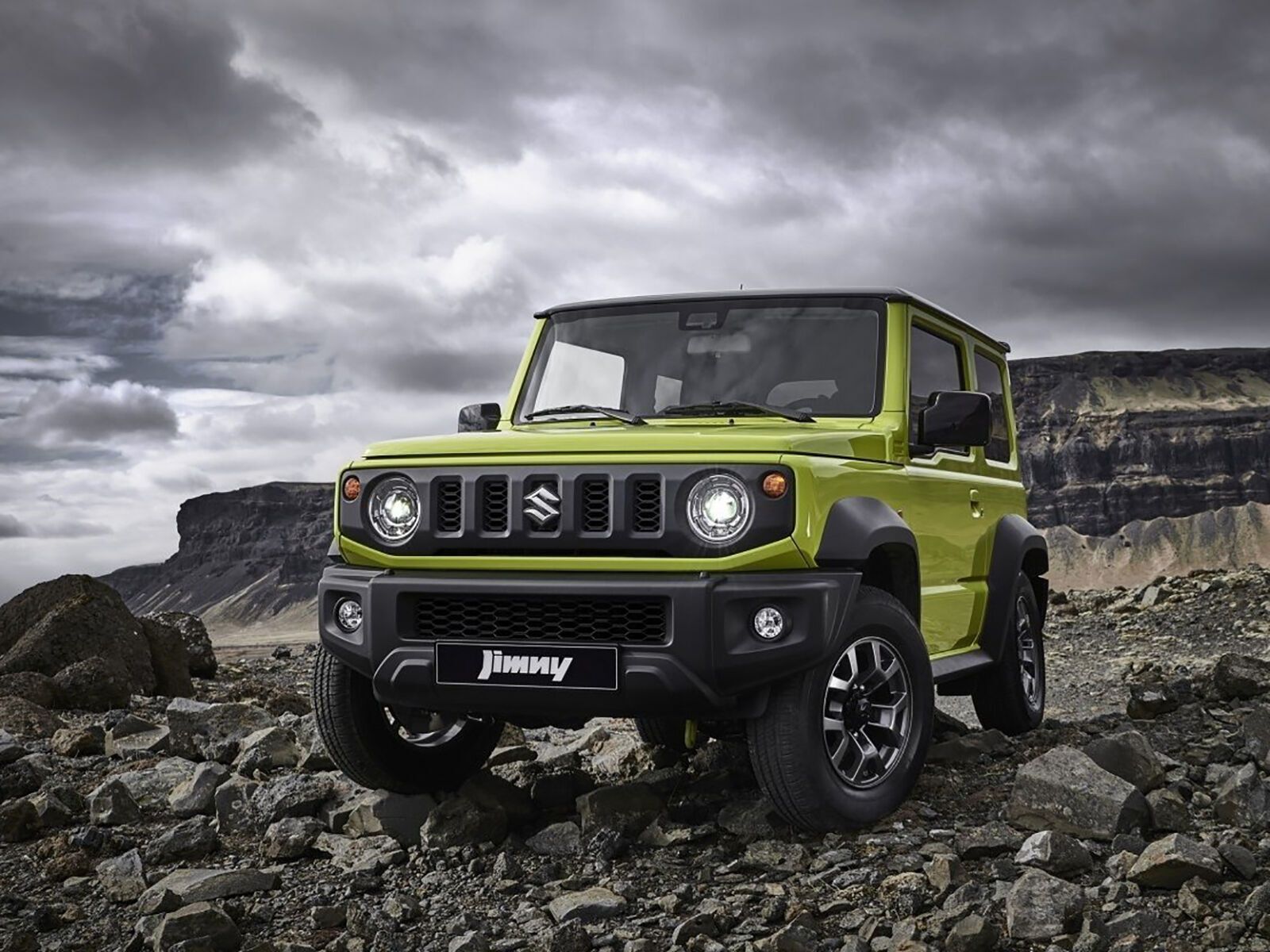 Suzuki Jimny – талановитий маленький позашляховик, який має відмінний вигляд